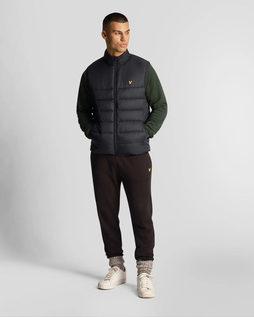Lyle & Scott Mens Wadded Gilet - Z865 Jet Black - Image 3
