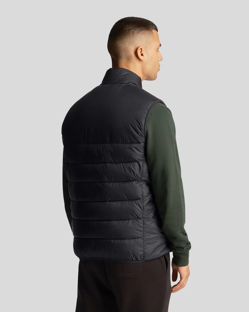 Lyle & Scott Mens Wadded Gilet - Z865 Jet Black - Image 4