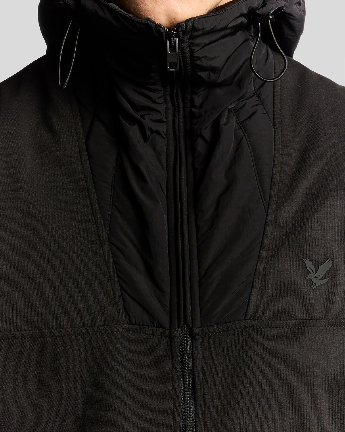 Lyle & Scott Panelled Hybrid Jacket - X002 Black Ice - Image 2