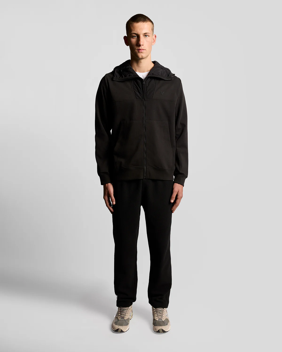 Lyle & Scott Panelled Hybrid Jacket - X002 Black Ice - Image 3