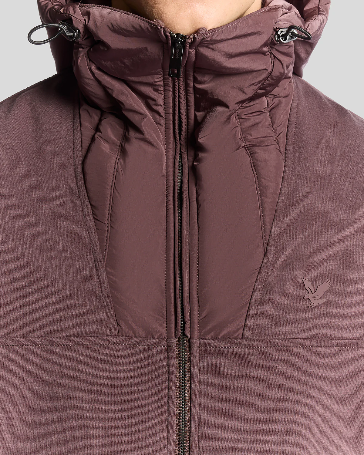 Lyle & Scott Panelled Hybrid Jacket - X863 Espresso - Image 2