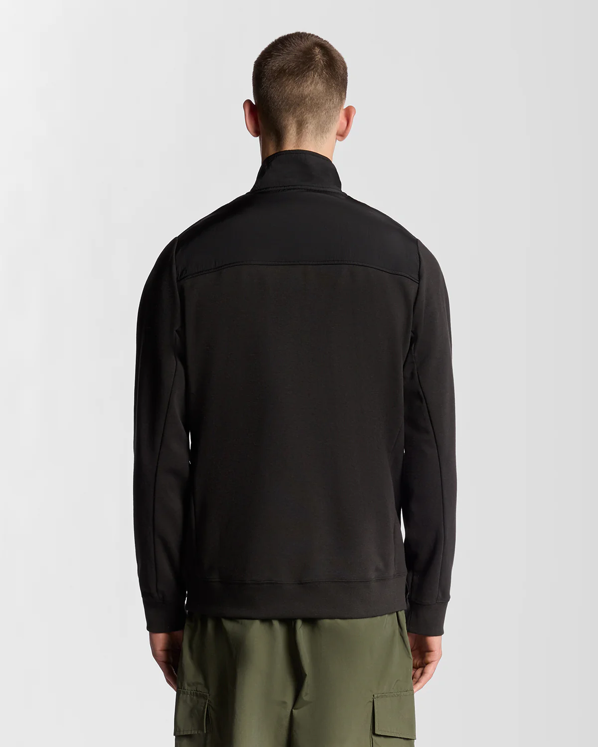Lyle & Scott Panelled Hybrid Quarter Zip - X002 Black Ice - Image 4