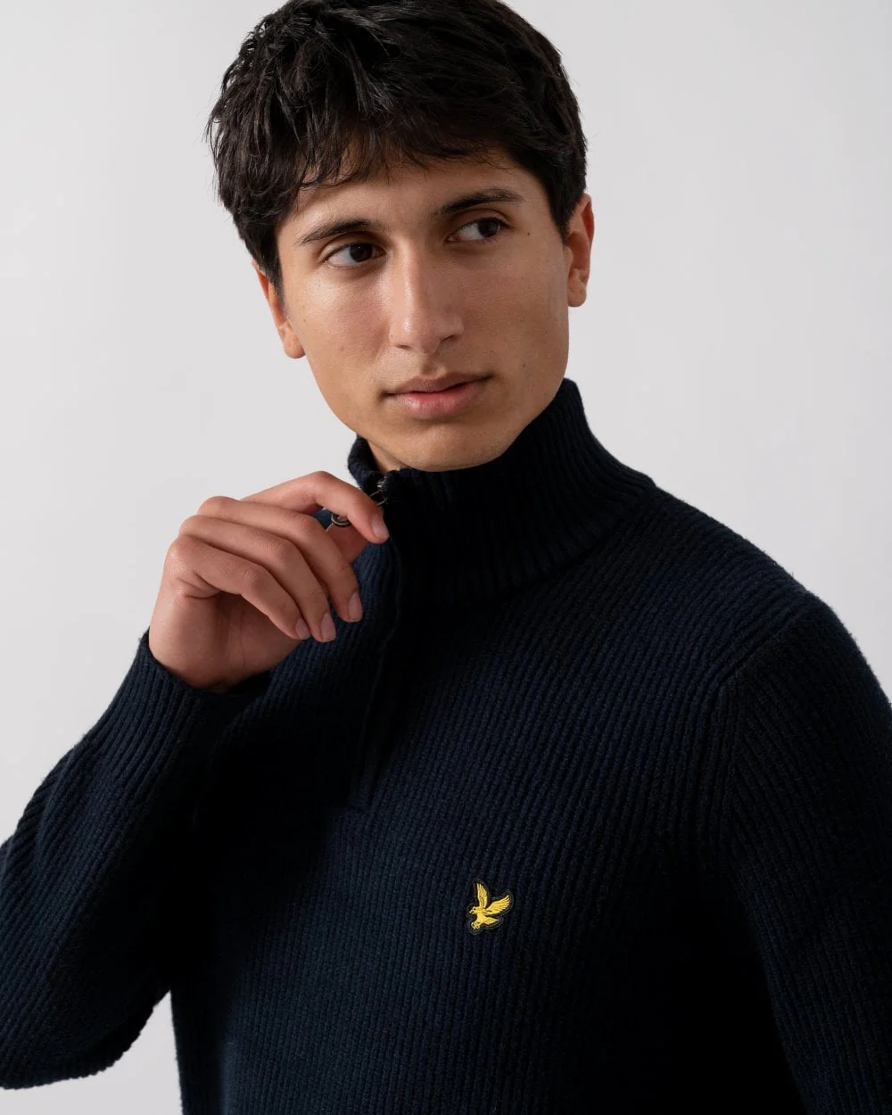 Lyle & Scott Shaker Stitch Mens Quarter-Zip Jumper - Image 2