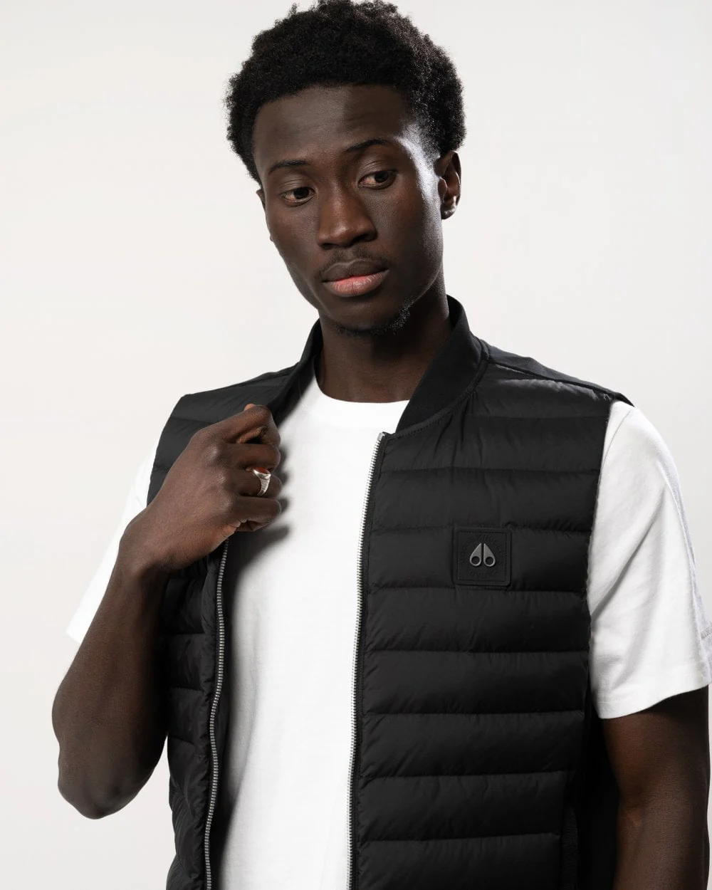 Moose Knuckles Air Mens Down Explorer Vest - Image 4