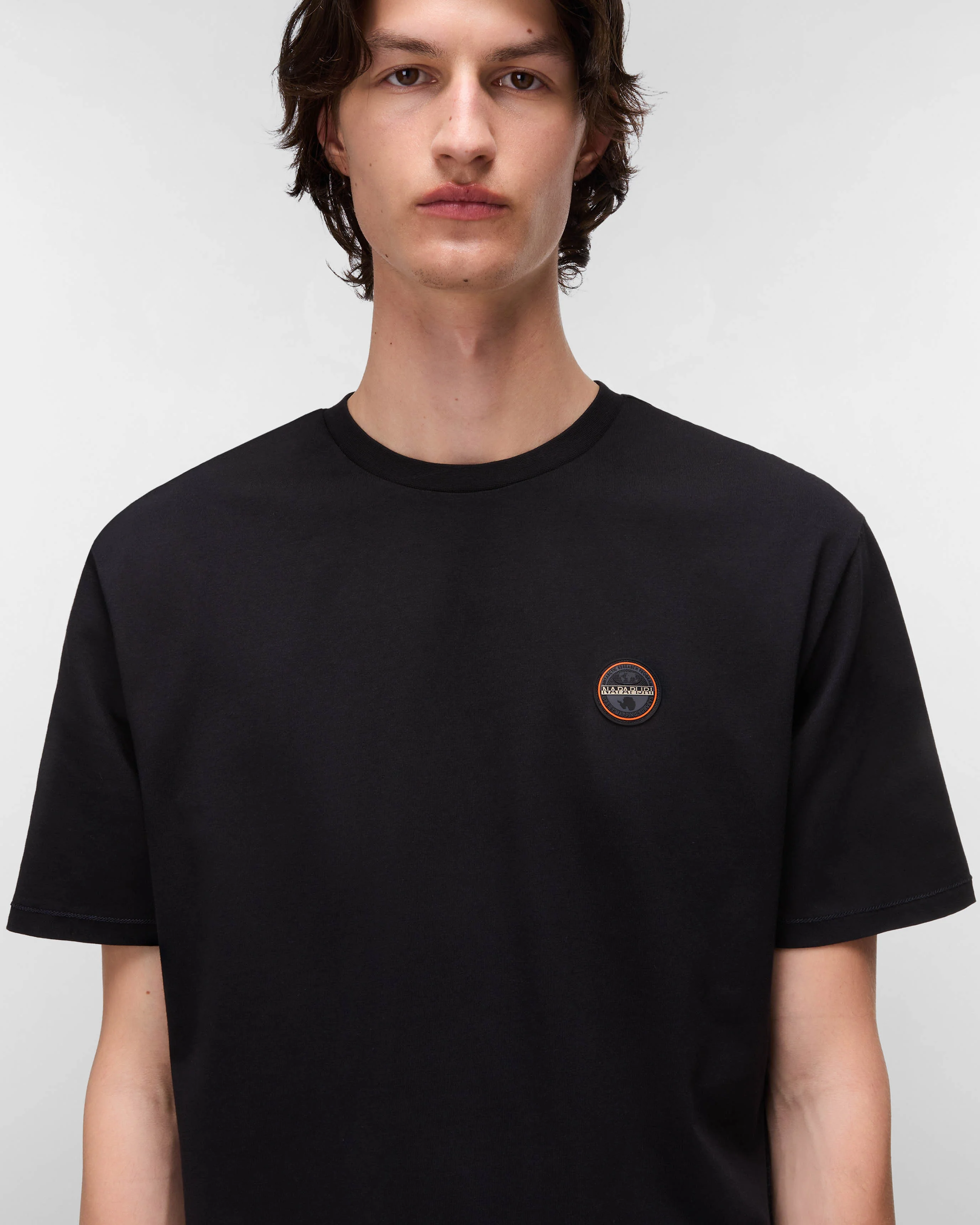 Napapijri Badge Mens Short Sleeve T-Shirt - Black Beauty 941 - Image 2