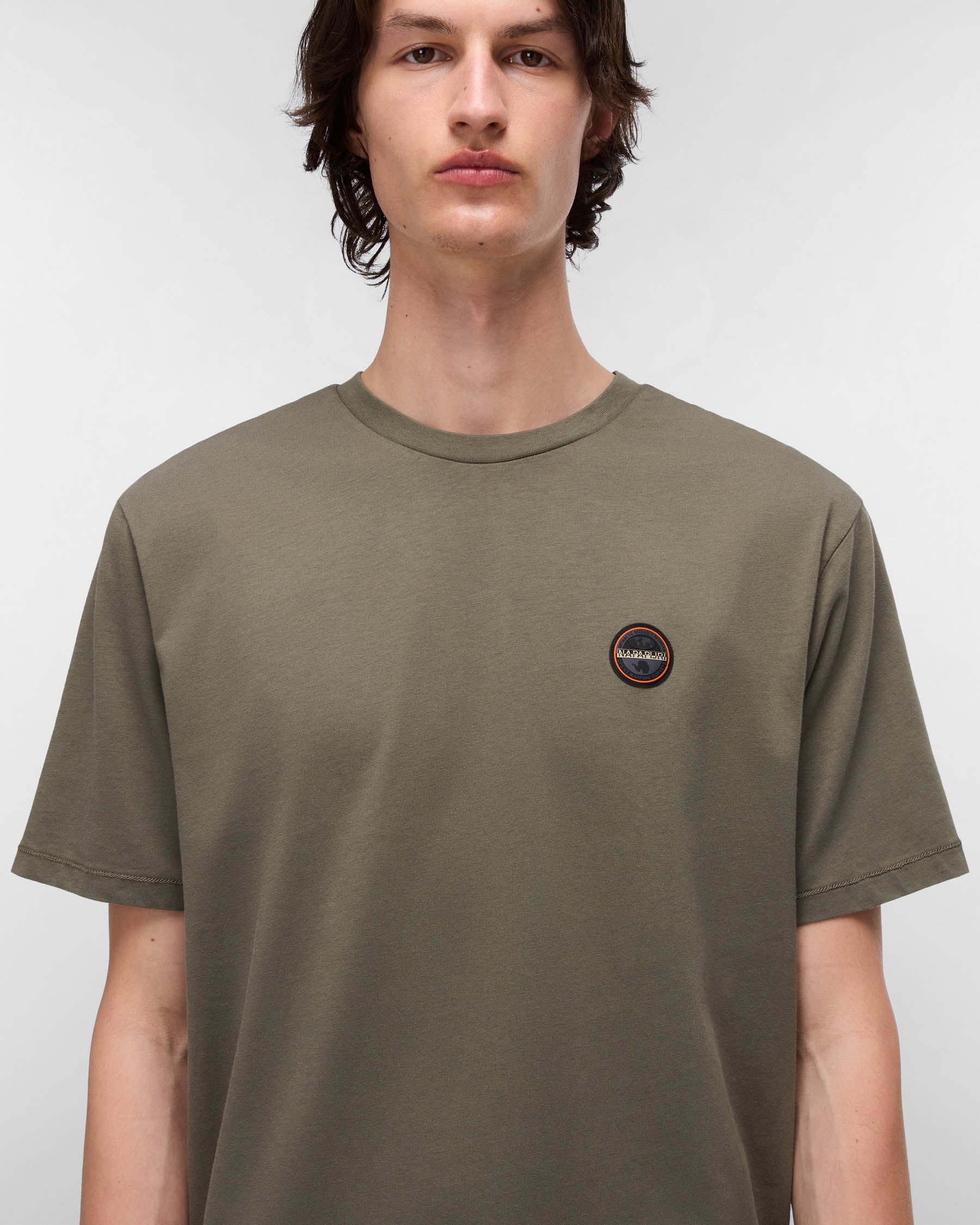 Napapijri Badge Mens Short Sleeve T-Shirt - Tea Leaf G0A - Image 2
