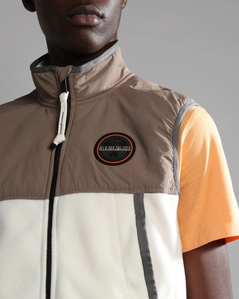 Napapijri T-Ambato Mens Gilet - N1A White Whisper - Image 2