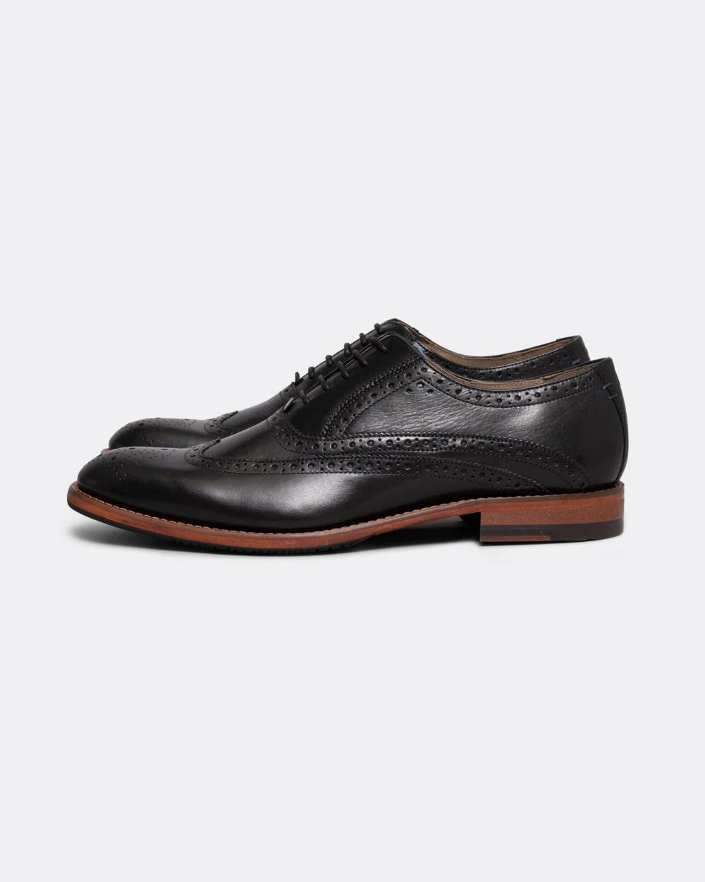 Oliver Sweeney Ledwell Mens Wing Tip Oxford Brogues - Black - Image 2