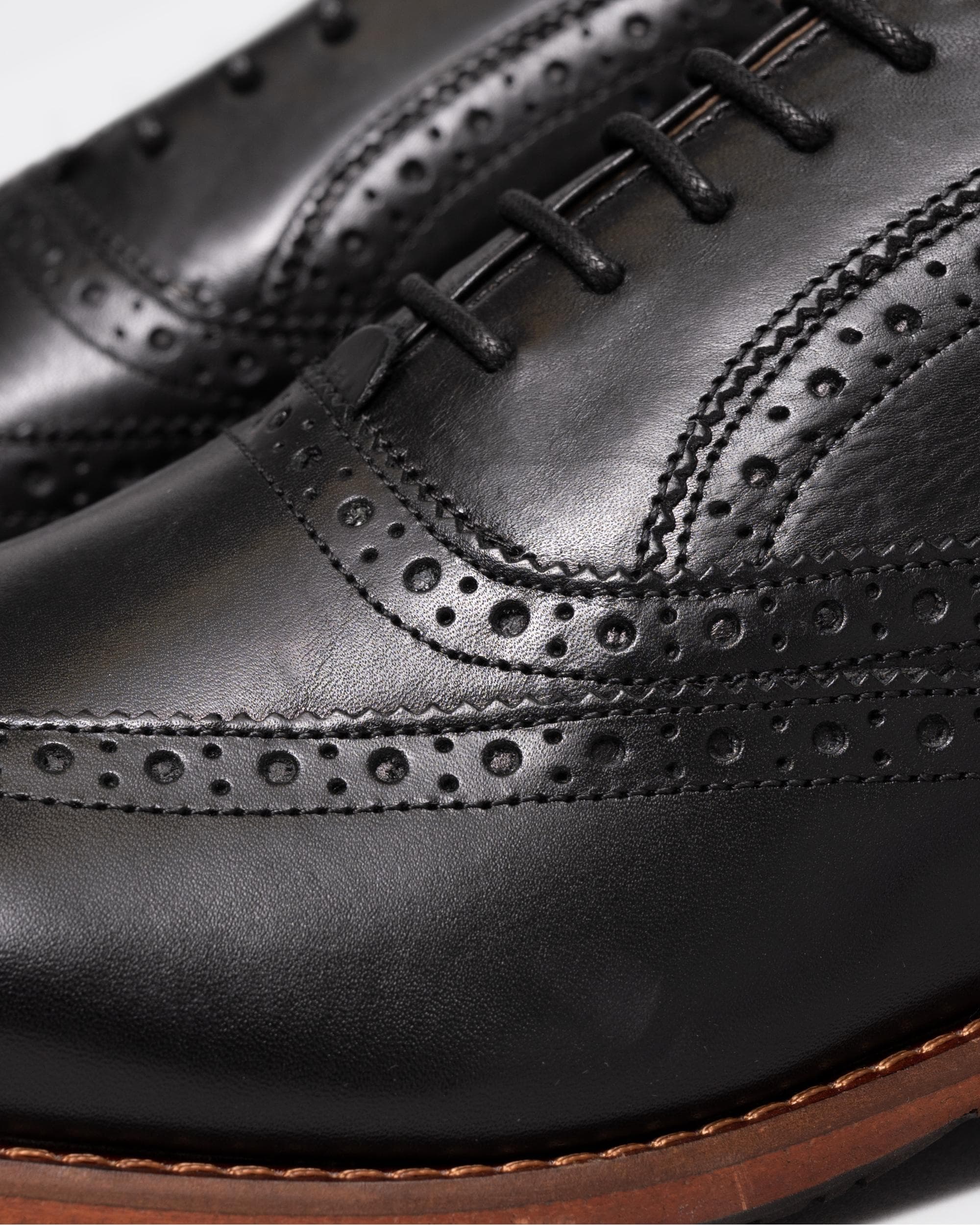 Oliver Sweeney Ledwell Mens Wing Tip Oxford Brogues - Black - Image 5