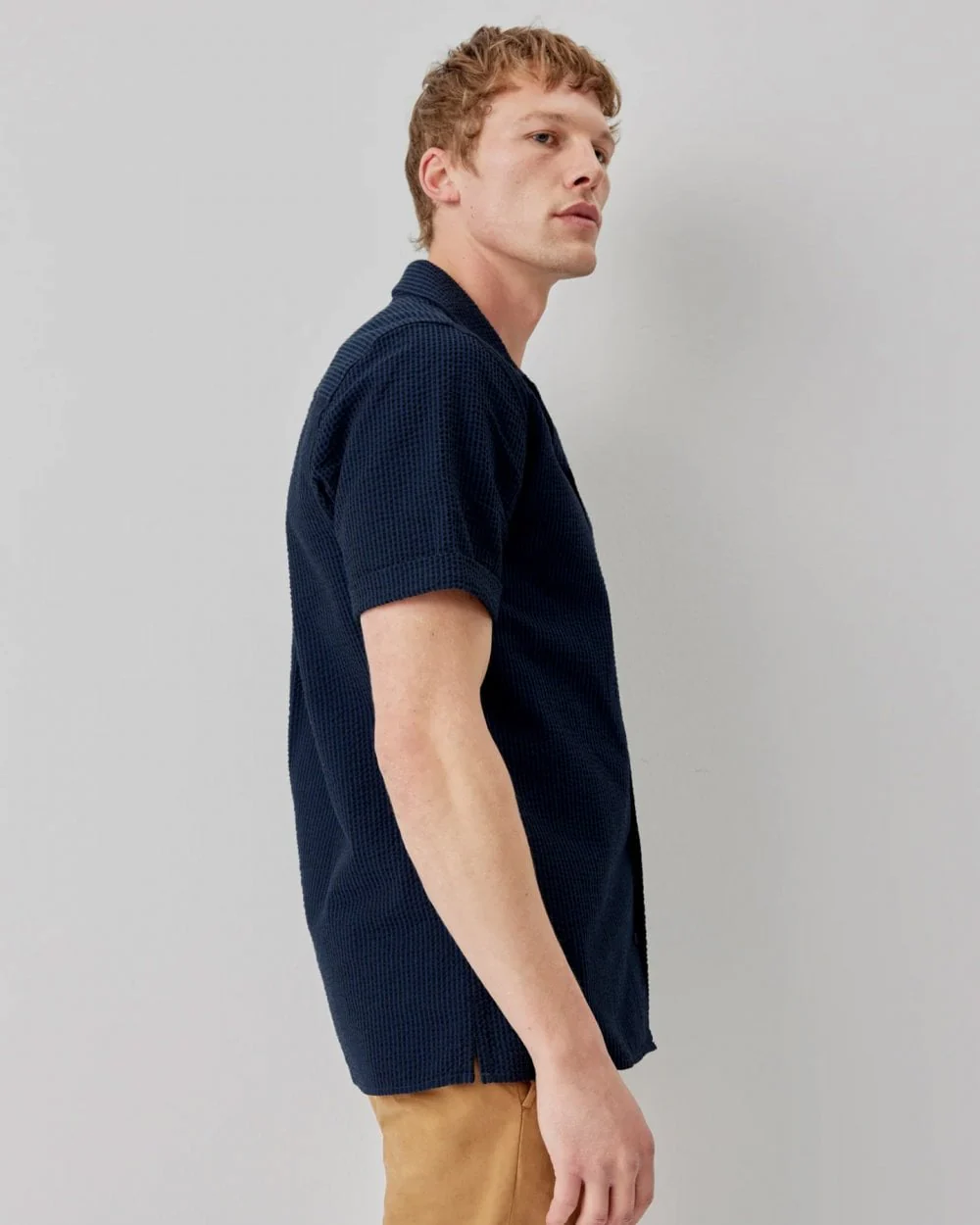 Oliver Sweeney Ravenshead Mens Cotton Seersucker Short Sleeved Shirt - Midnight Stripe - Image 3