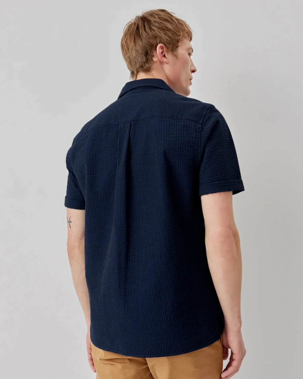 Oliver Sweeney Ravenshead Mens Cotton Seersucker Short Sleeved Shirt - Midnight Stripe - Image 4