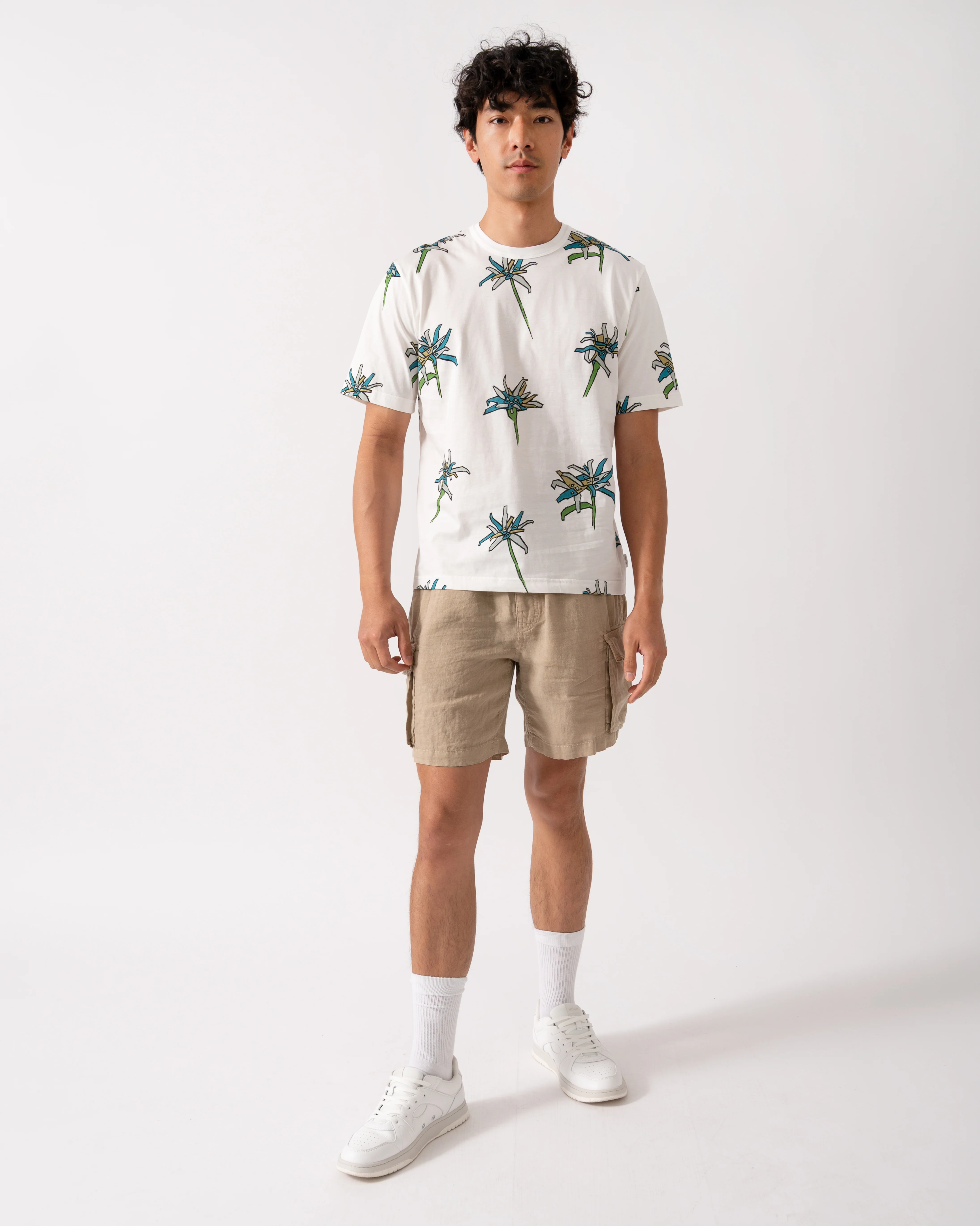 PS Paul Smith Mens Casual Fit Flower T-Shirt - 01 White - Image 2