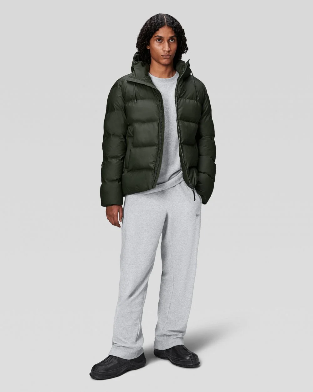 Rains Alta Unisex Puffer Jacket - 03 Green - Image 2