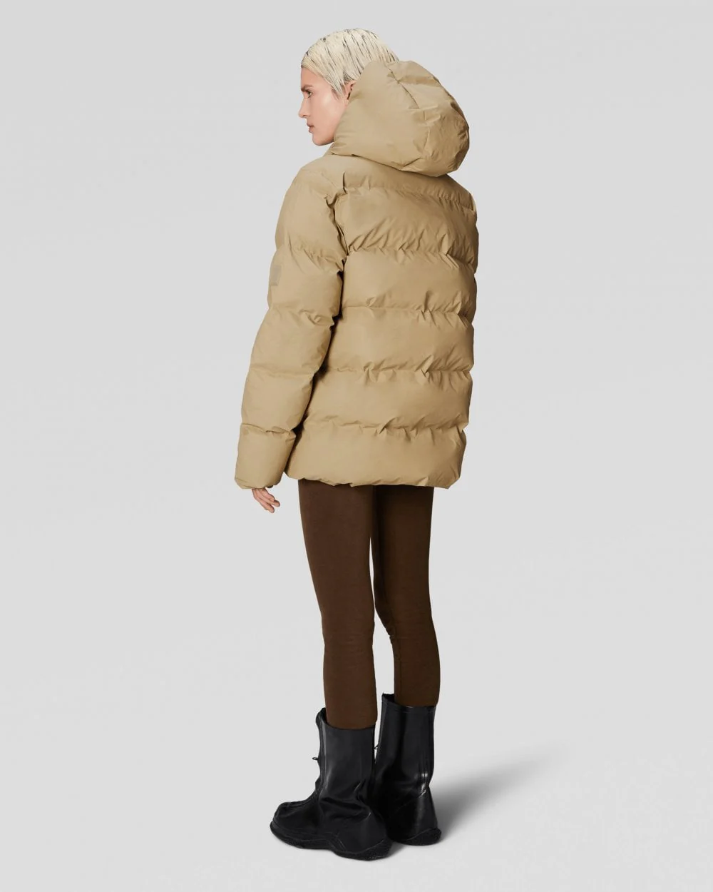 Rains Alta Unisex Puffer Jacket - 24 Sand - Image 7
