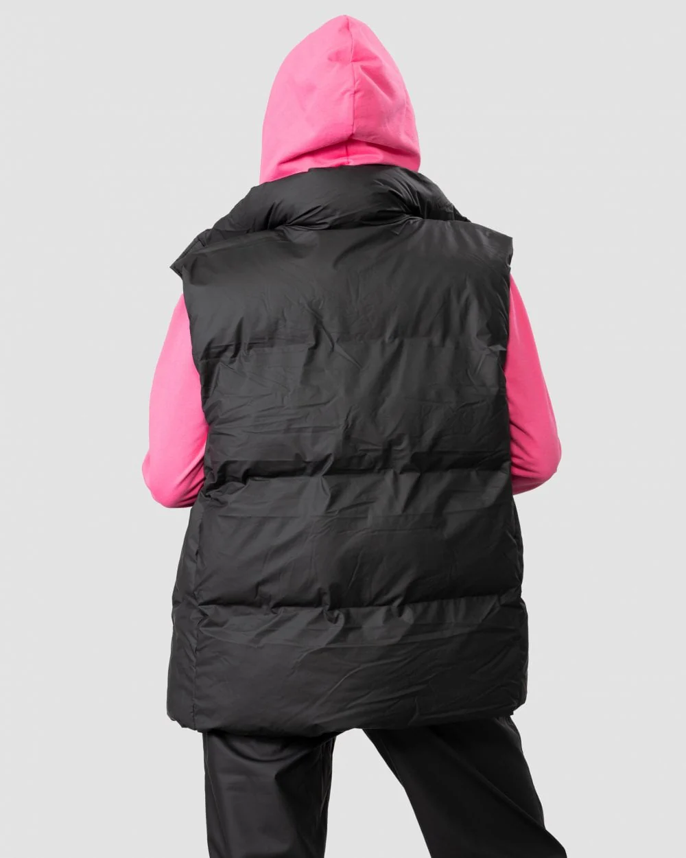 Rains Boxy Unisex Puffer Vest - Image 2