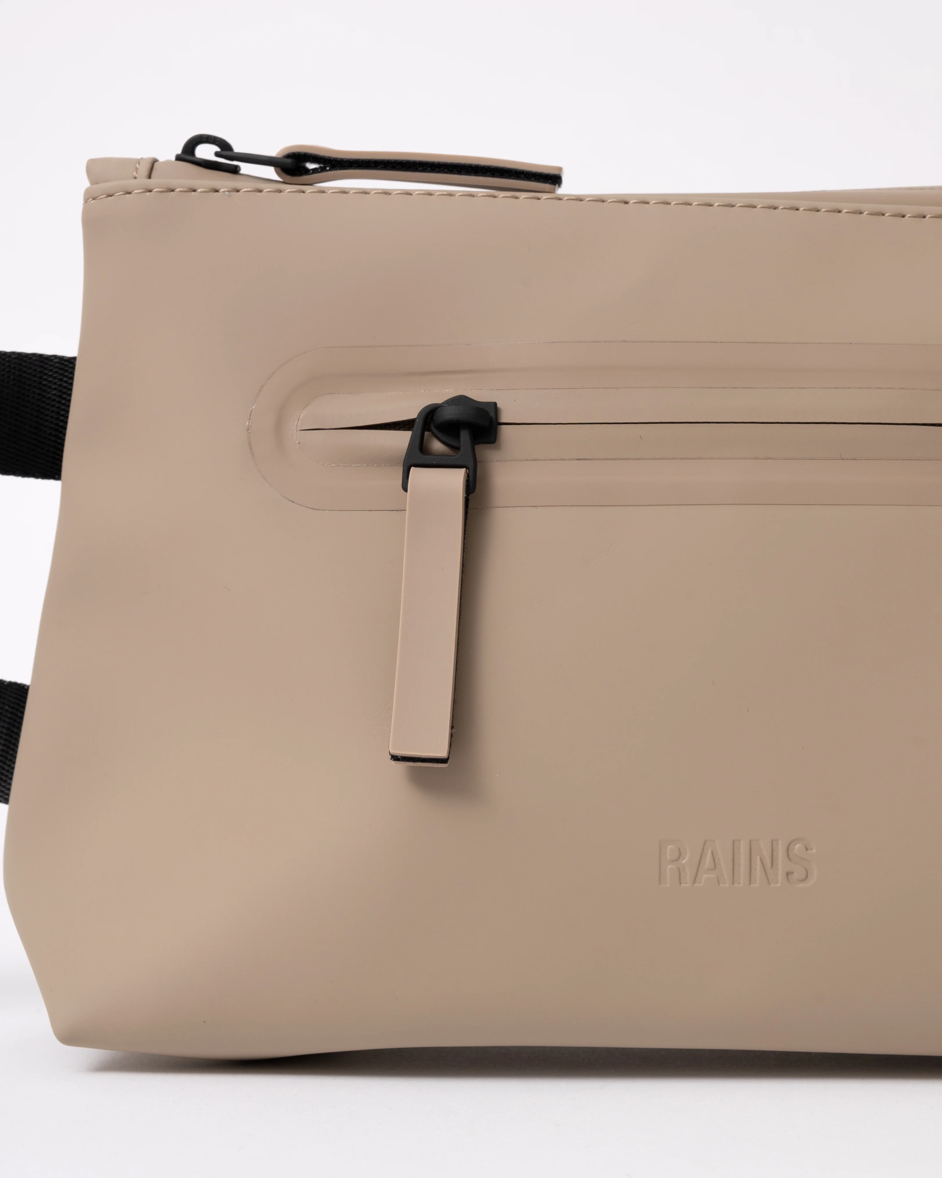Rains Cosmetic Bag Zip - 133 Beige - Image 5