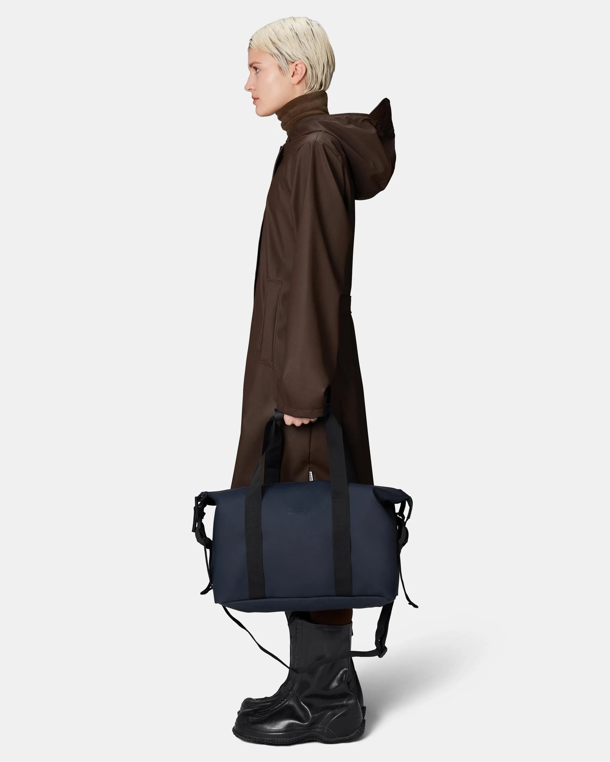 Rains Hilo Weekend Bag Small - 47 Navy - Image 4