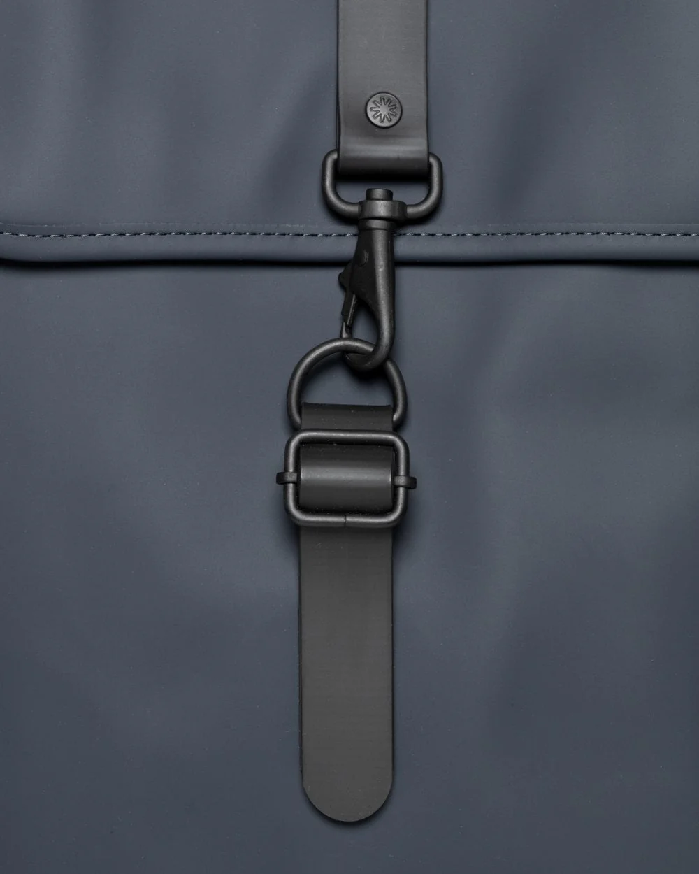 Rains Rucksack - 47 Navy - Image 2