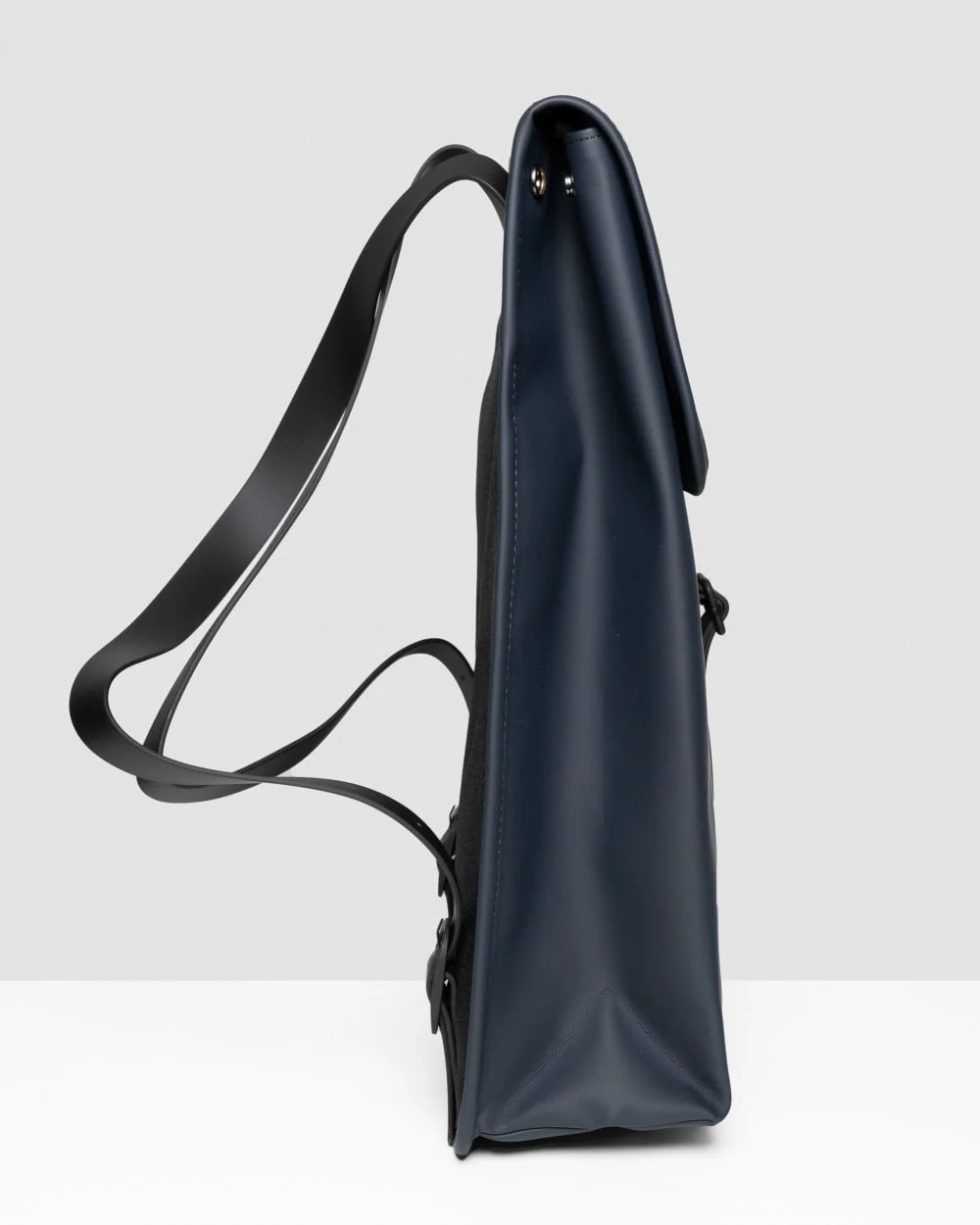 Rains Rucksack - 47 Navy - Image 4