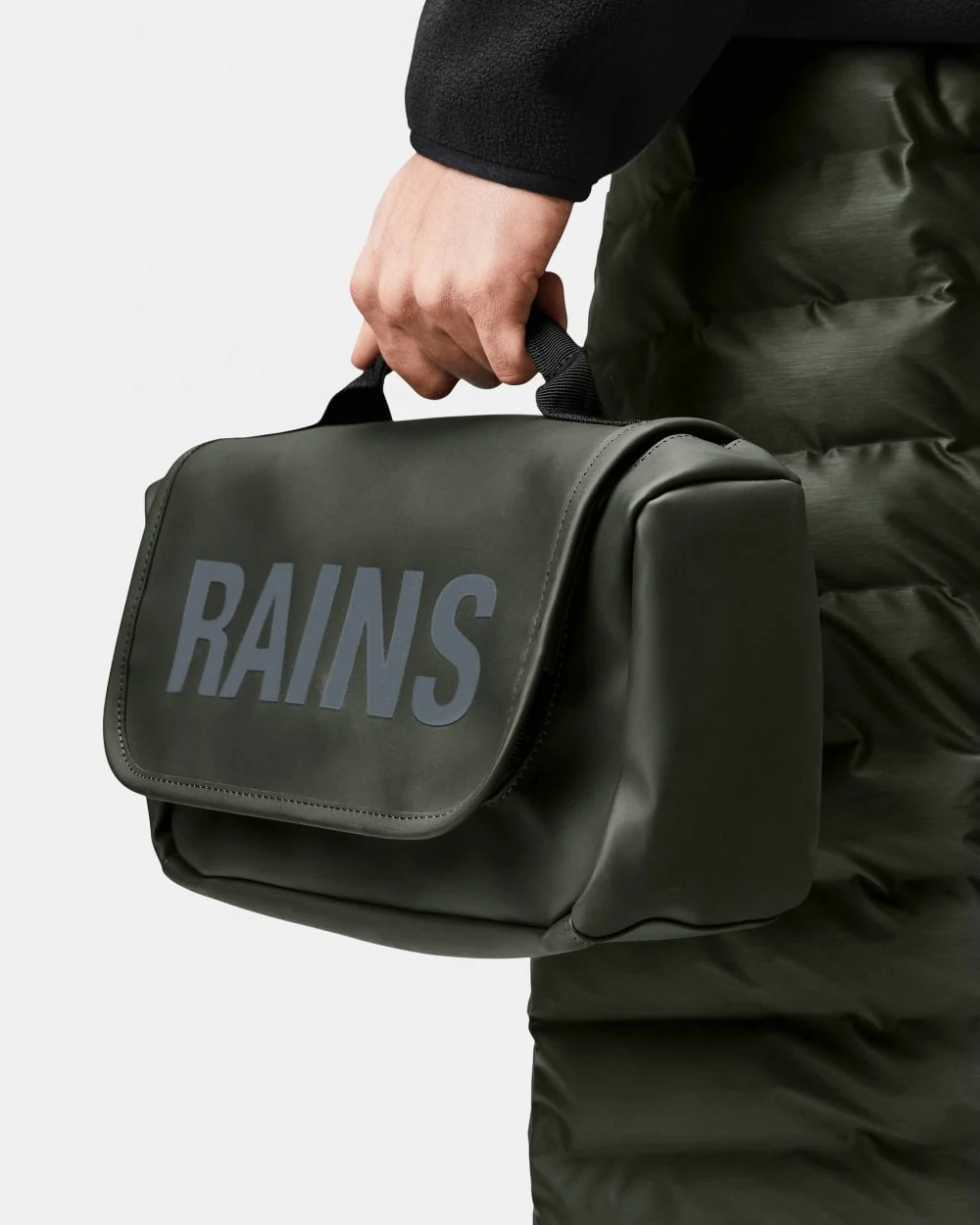 Rains Texel Wash Bag - 03 Green - Image 3