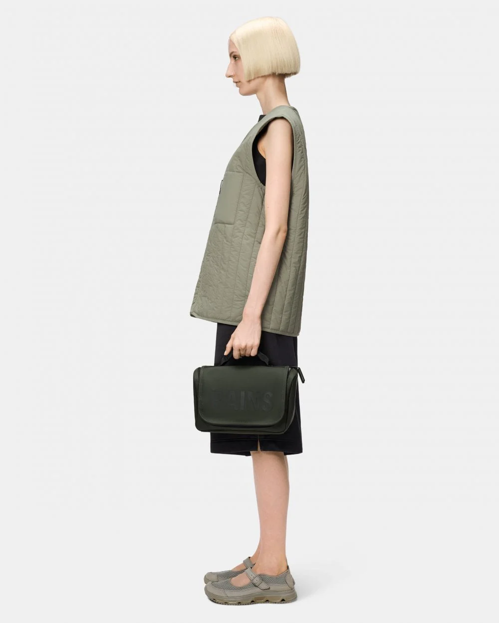 Rains Texel Wash Bag - 03 Green - Image 5