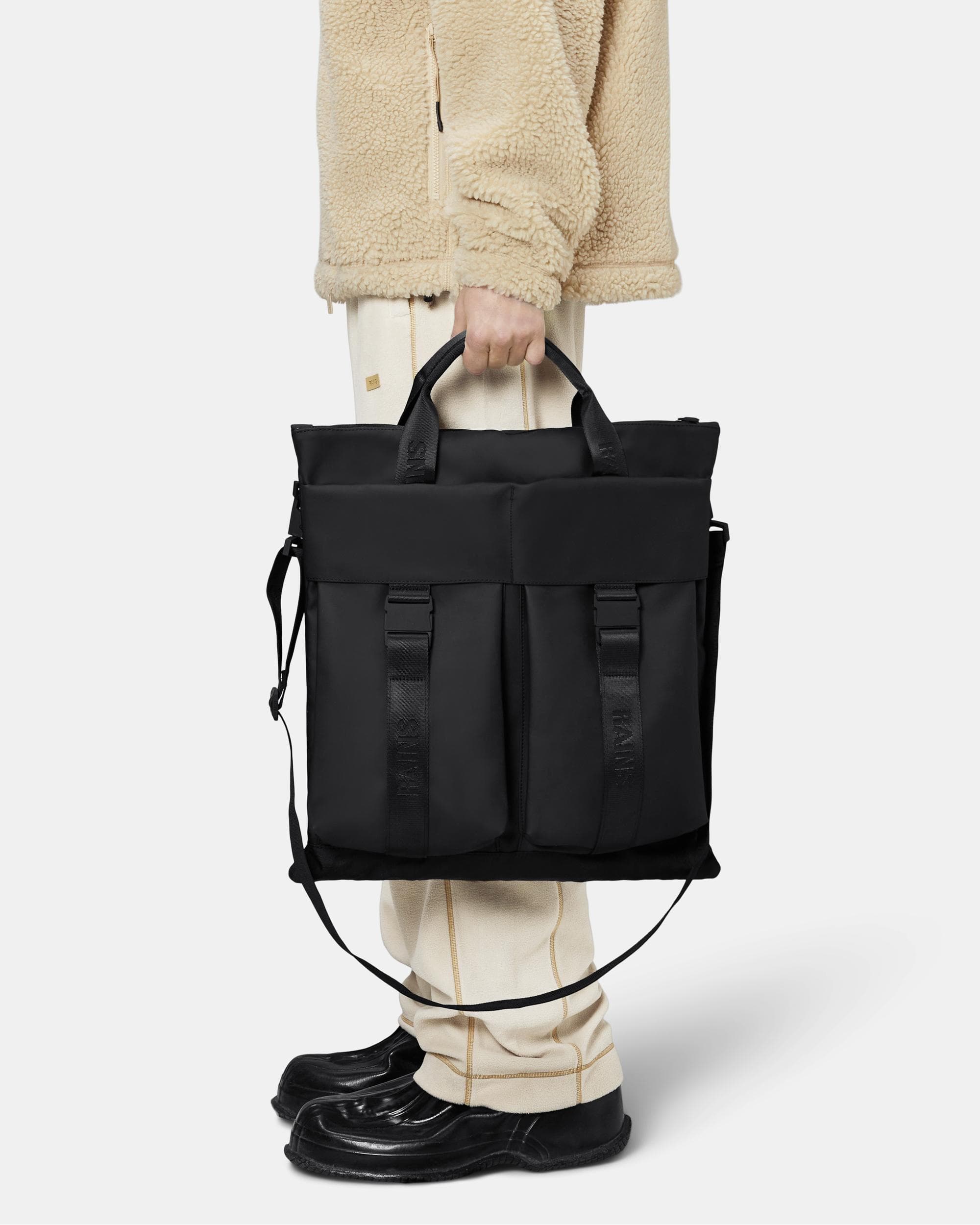 Rains Trail Tote Bag - Image 4