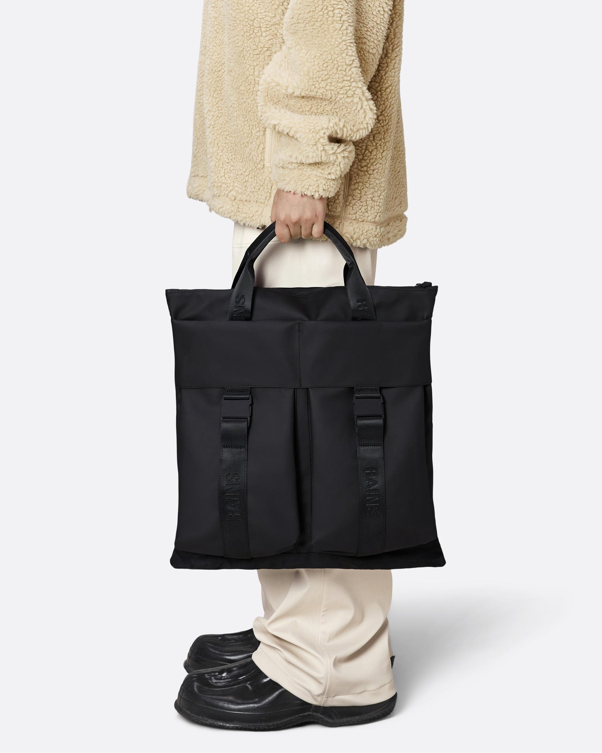 Rains Trail Tote Bag - Image 5