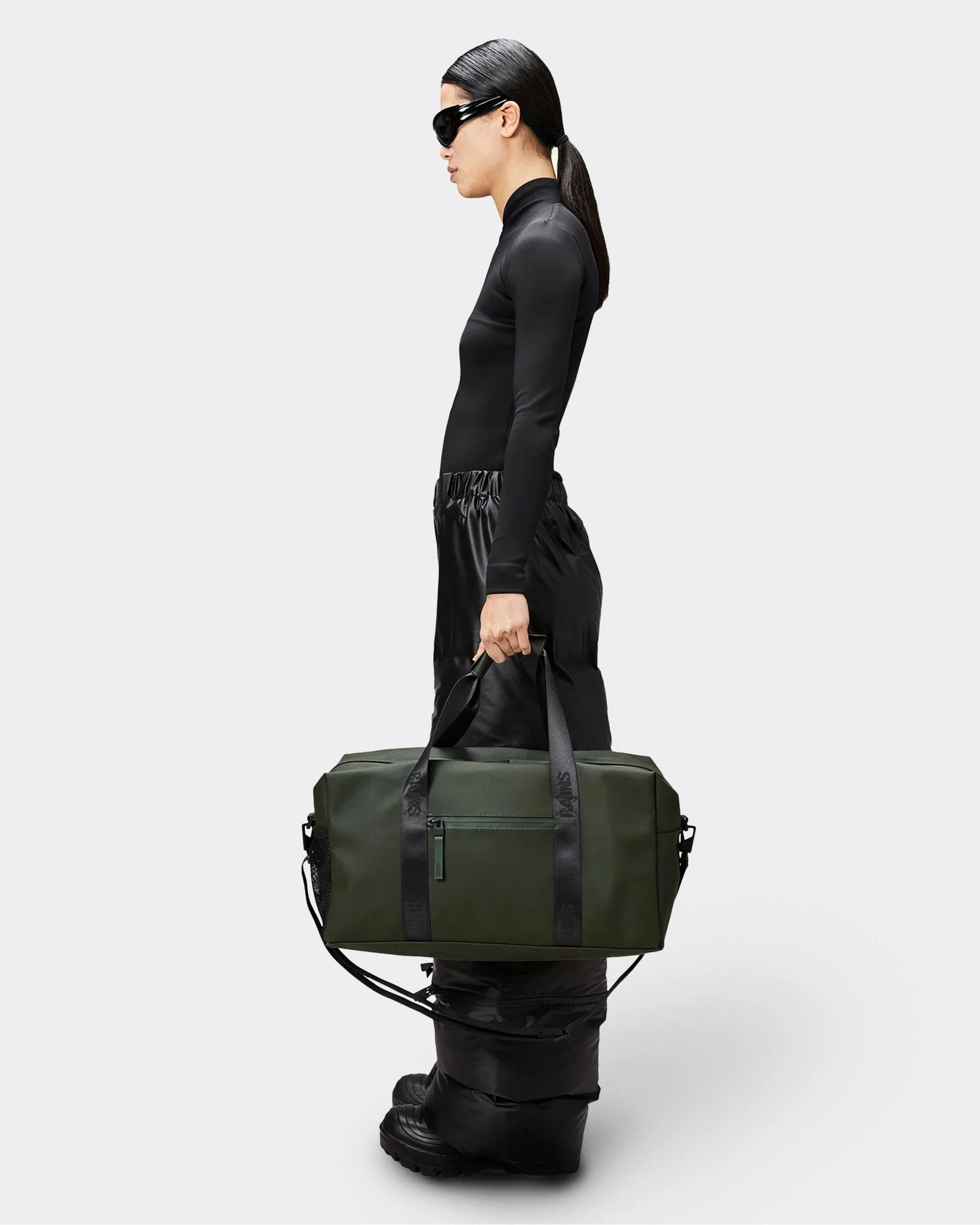 Rains Unisex Trail Gym Bag - 03 Green - Image 3