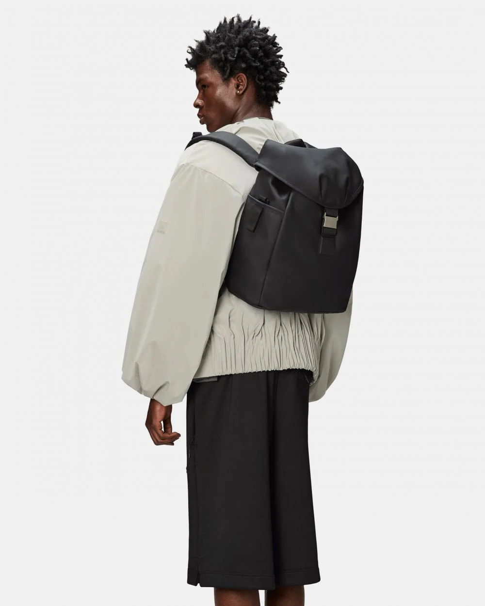 Rains Valera Bucket Backpack - 01 Black - Image 6