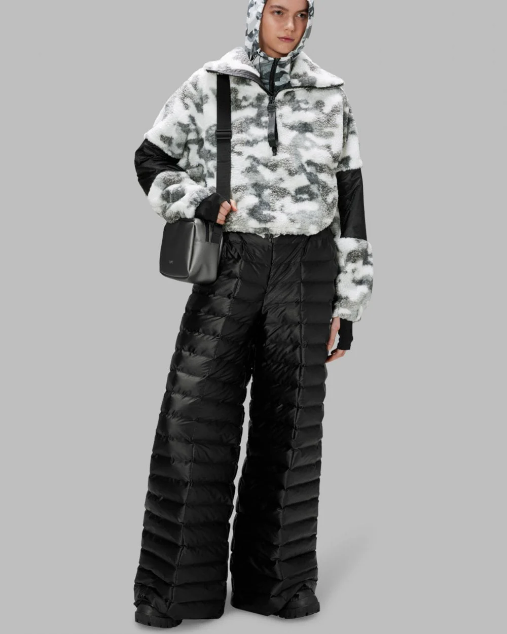 Rains W Kofu Unisex Fleece Pullover - 62 Camo - Image 5
