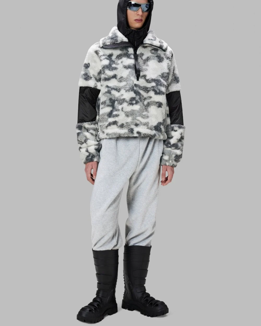 Rains W Kofu Unisex Fleece Pullover - 62 Camo - Image 6