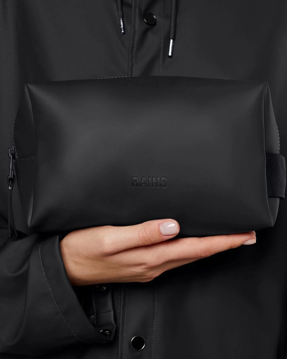 Rains Wash Bag Small - 01 Black - Image 3