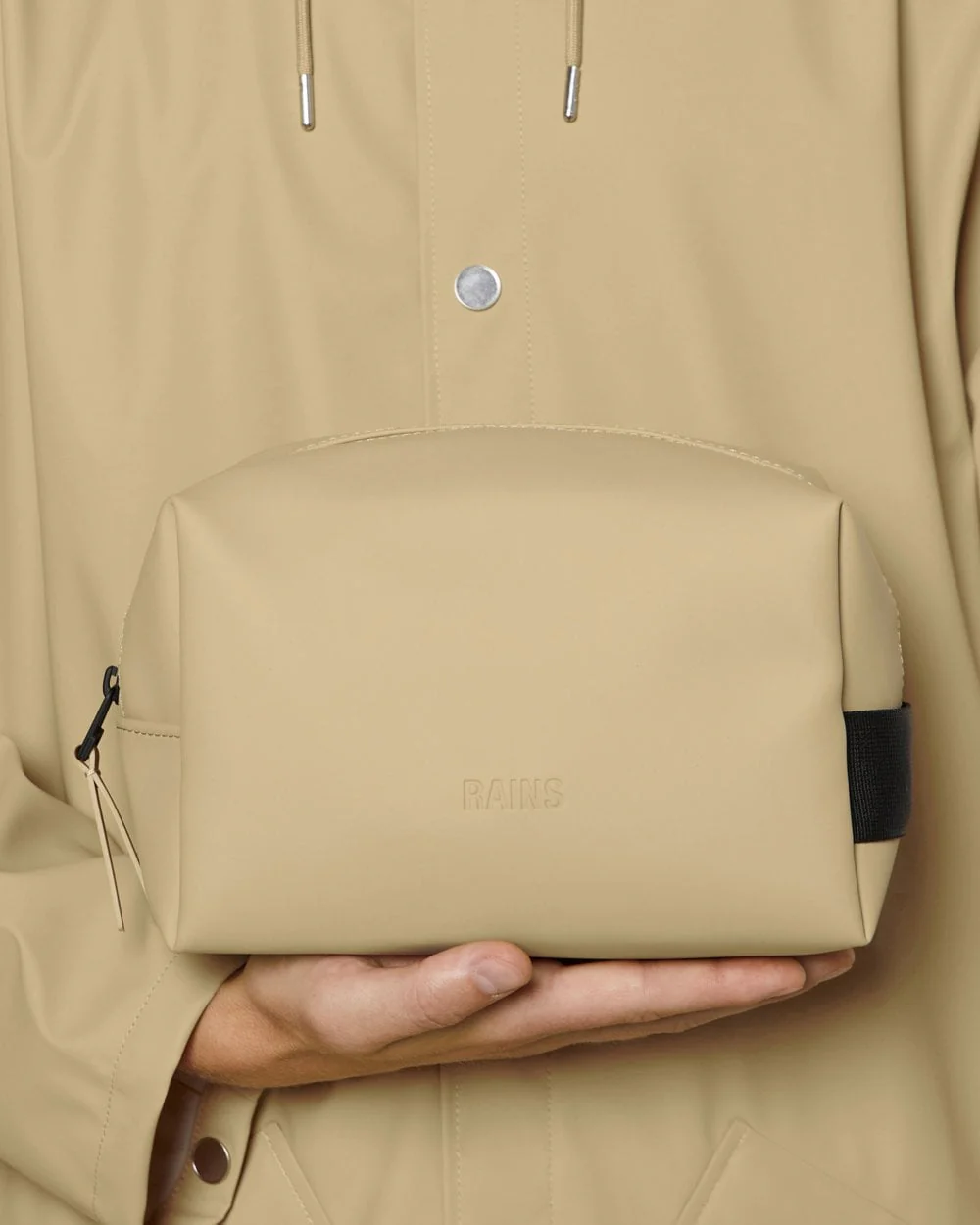 Rains Wash Bag Small - 24 Sand - Image 3