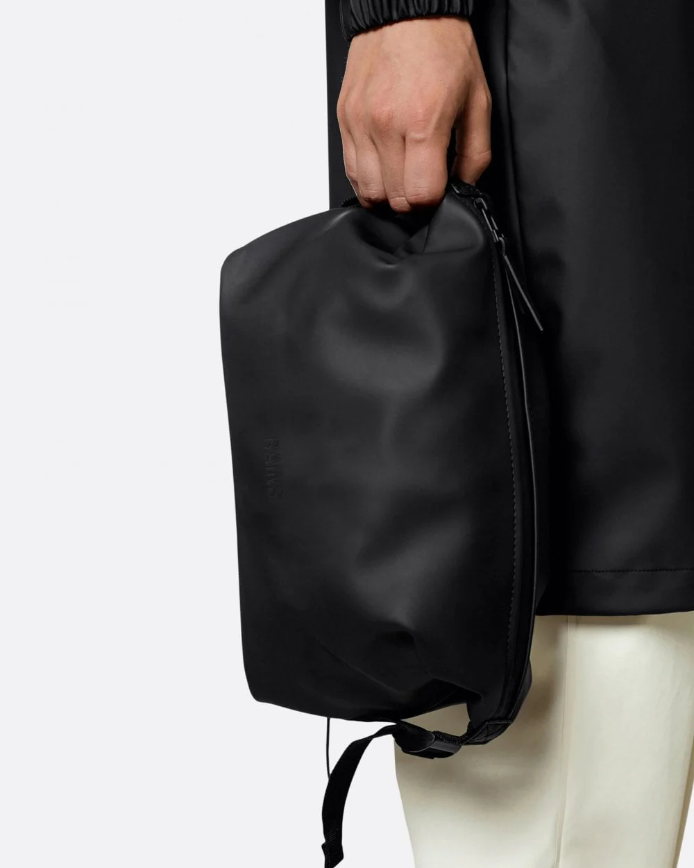Rains Hilo Wash Bag - 01 Black - Image 5