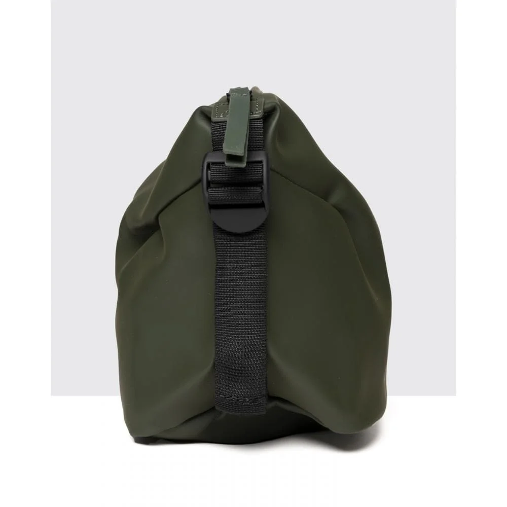 Rains Hilo Wash Bag - 03 Green - Image 3