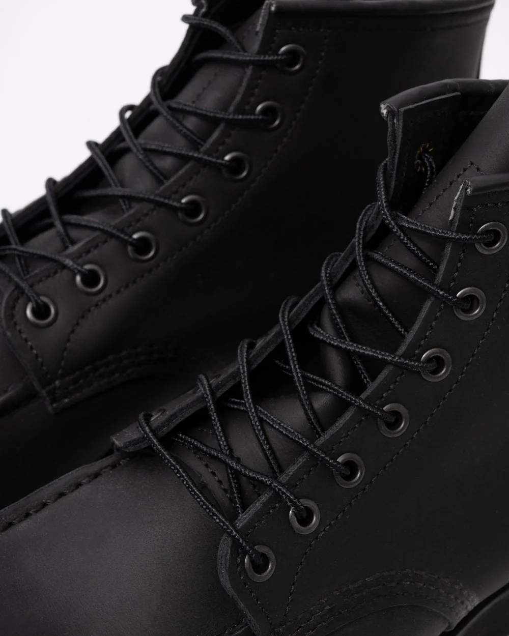 Red Wing 6 Inch Moc Toe Mens Boot - Black Harness - Image 5