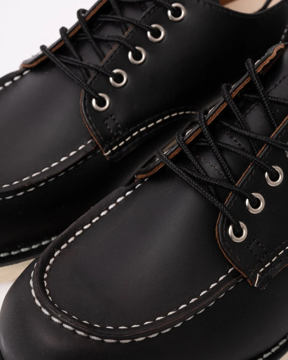 Red Wing Shop Moc Mens Oxford Shoes - Black Prairie - Image 4