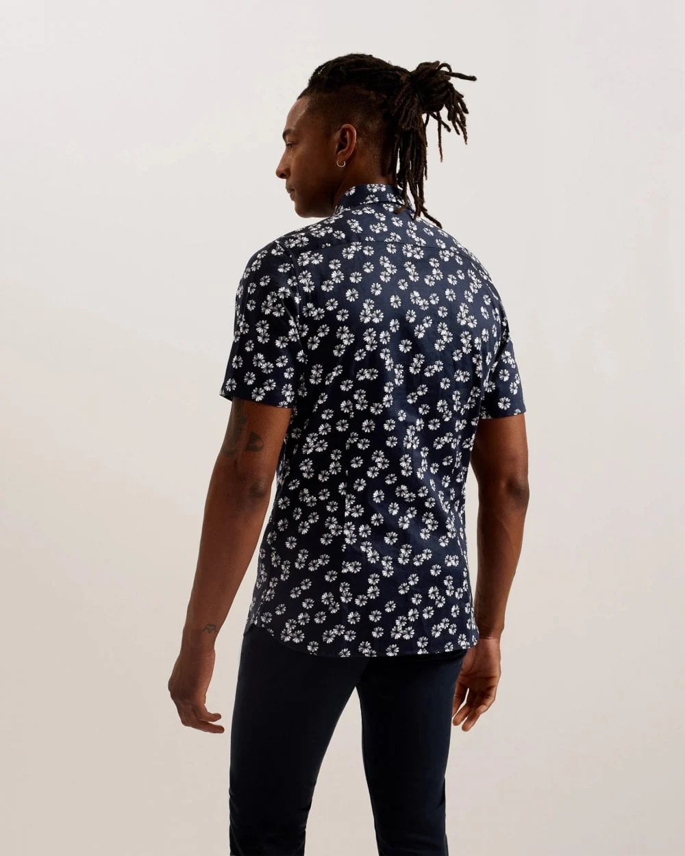 Ted Baker Alfanso Mens Floral Print Short Sleeve Shirt - Image 4