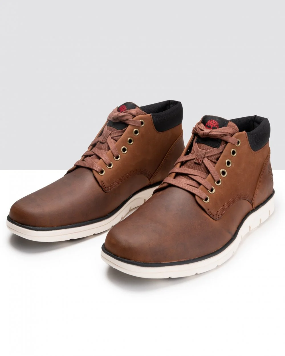 Timberland Bradstreet Leather Mens Chukka Boot - Red Brown - Image 3