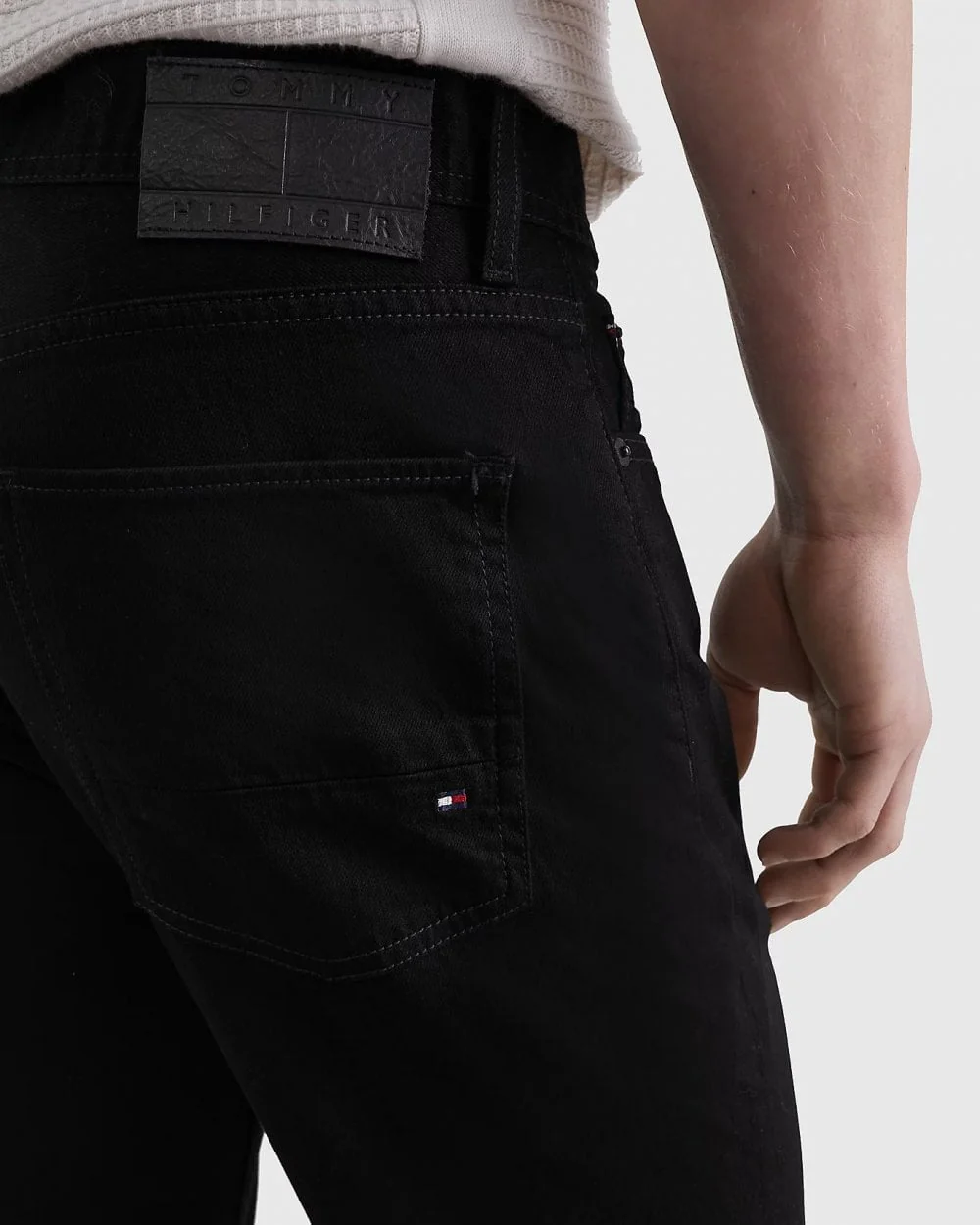 Tommy Hilfiger Core Denton Chelsea Mens Jeans - Image 2