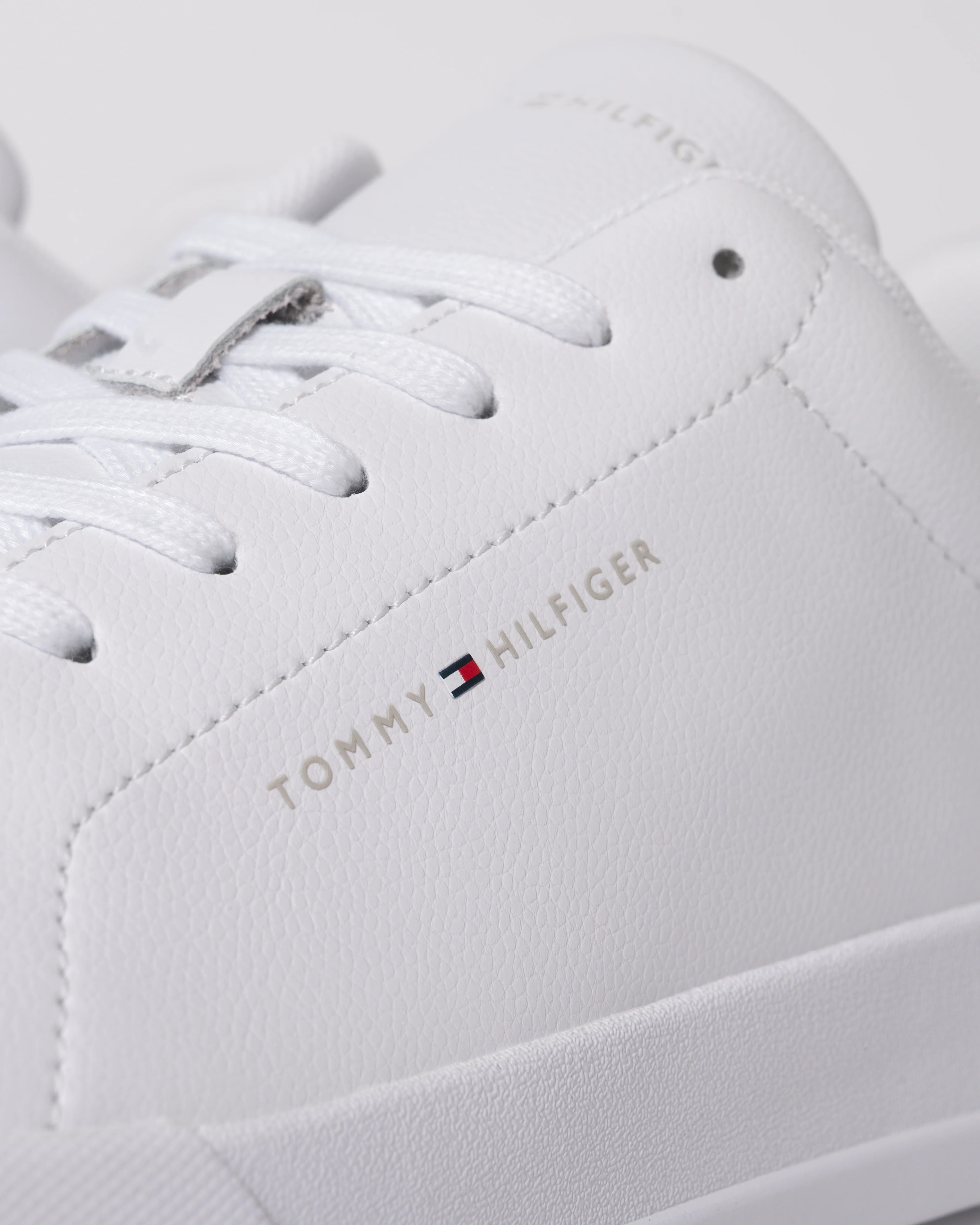 Tommy Hilfiger Court Leather Detail Mens Trainer - White - Image 5