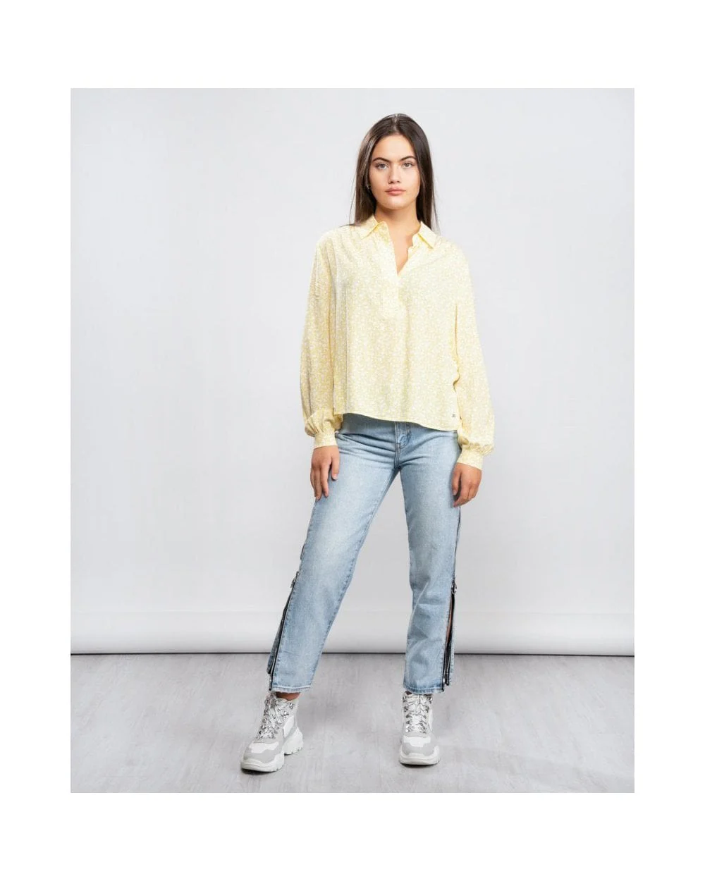 Tommy Hilfiger Danee Half Placket Floral Pattern Blouse - Image 3