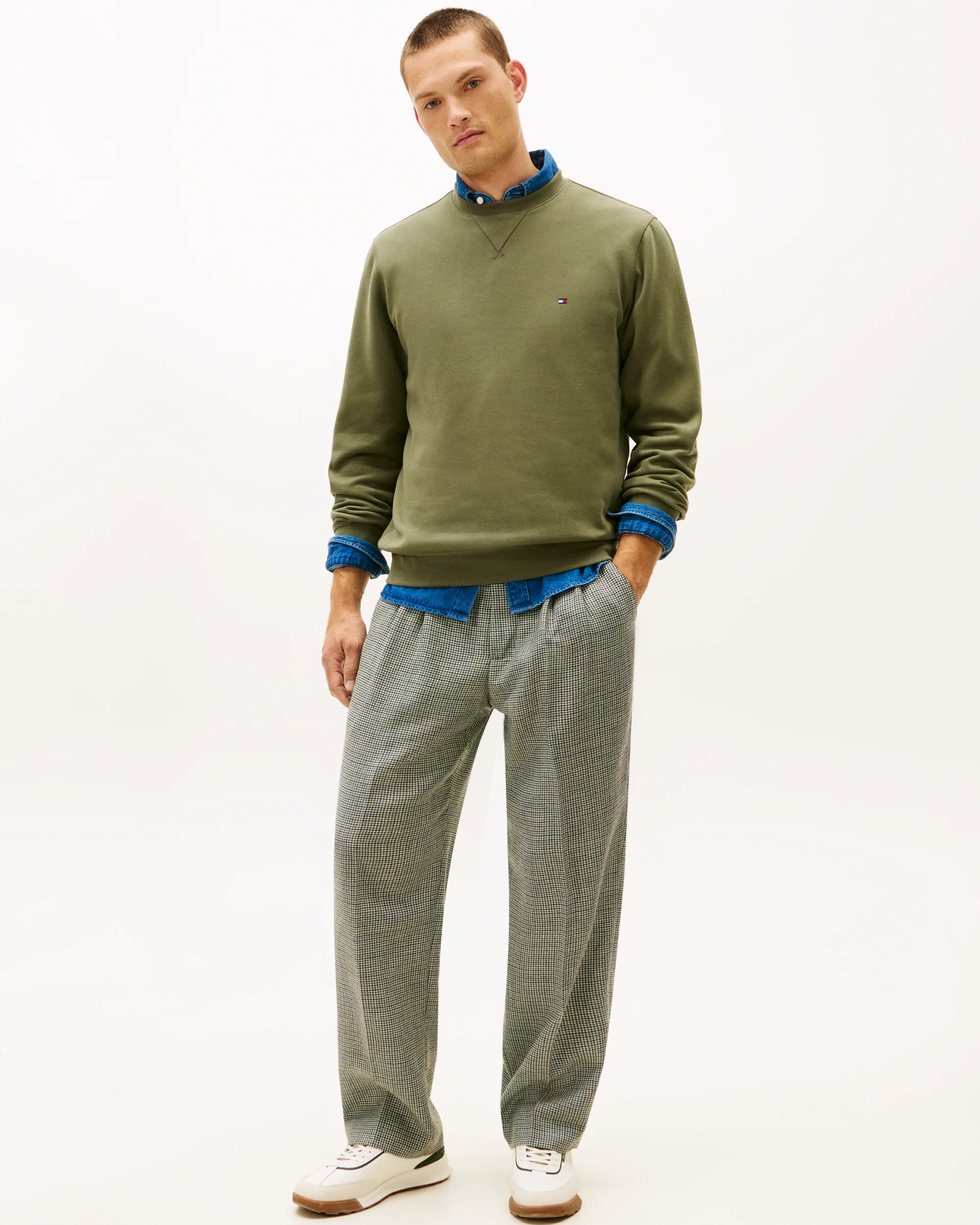 Tommy Hilfiger Essential Flag Embroidery Mens Fleece Crew Sweatshirt - Battle Green - Image 3