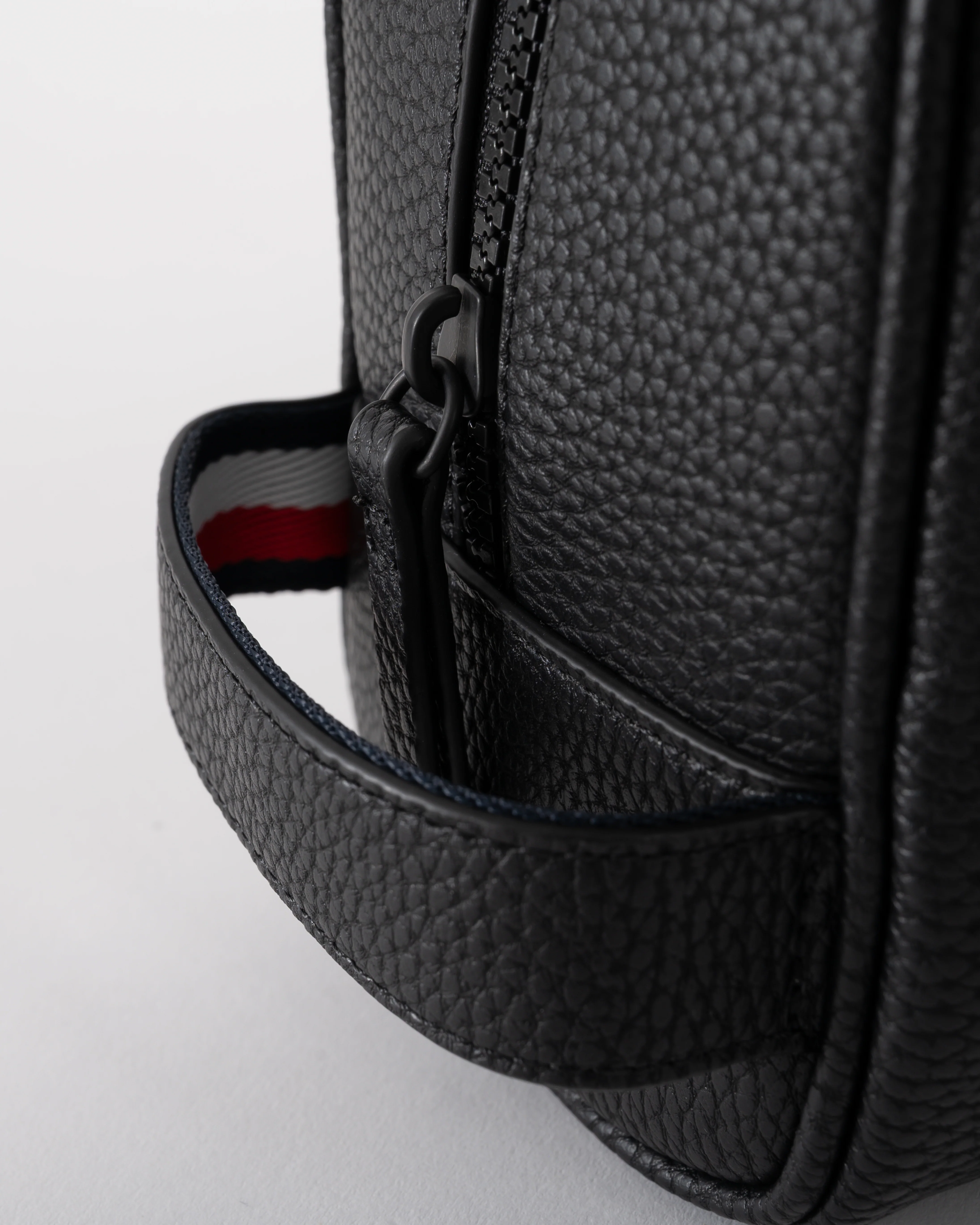 Tommy Hilfiger Essential PU Mens Washbag - Black - Image 4