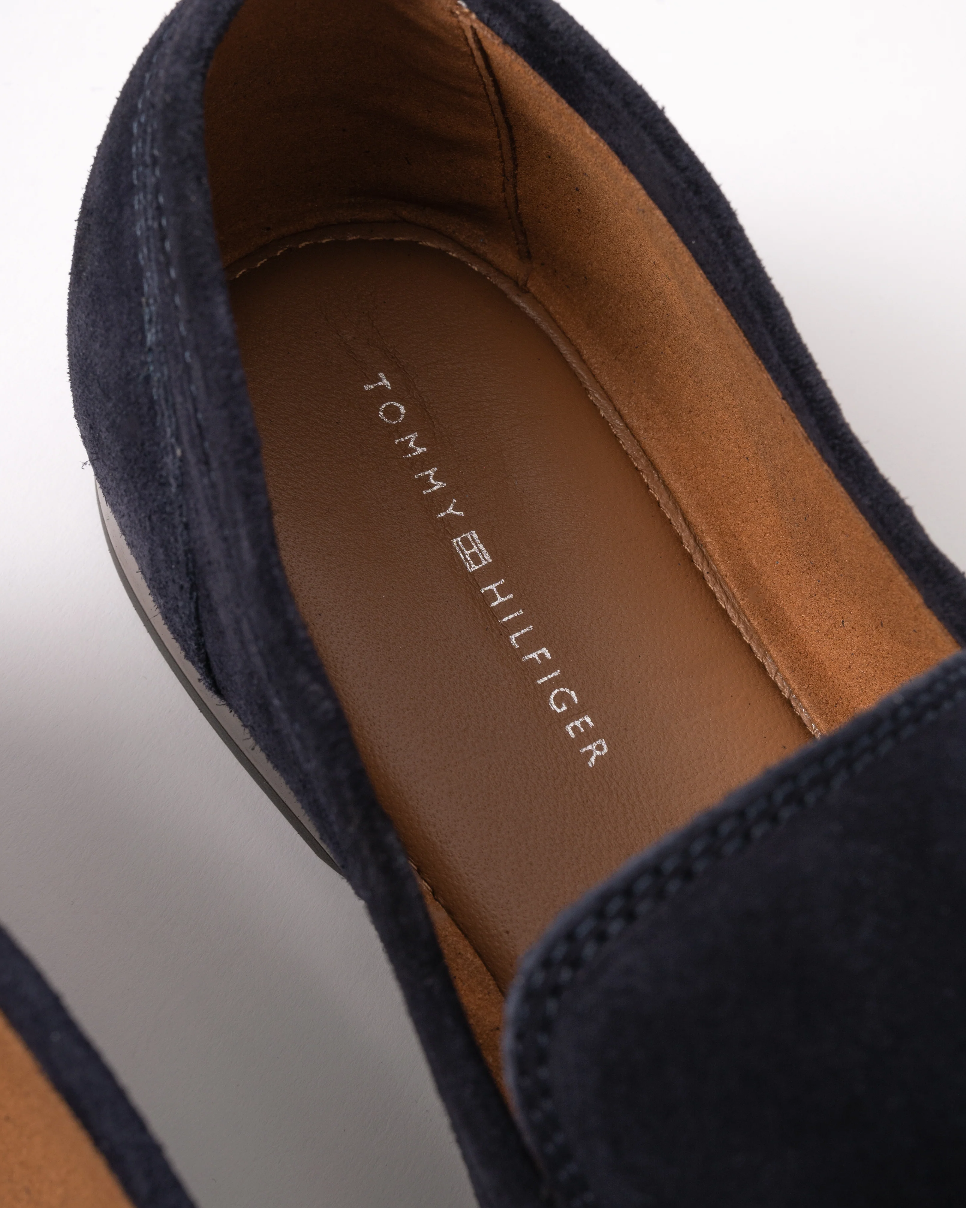 Tommy Hilfiger Flexible Suede Mens Loafer - Desert Sky - Image 5
