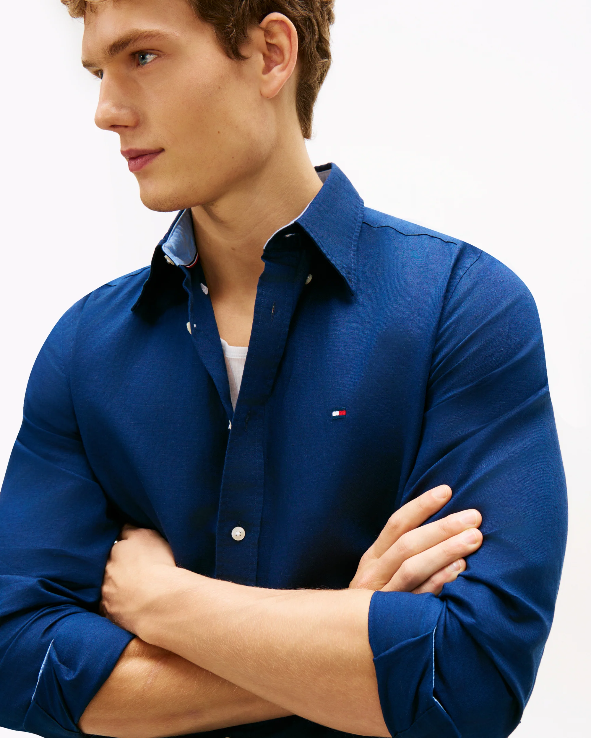 Tommy Hilfiger Linen Blend Solid Mens Long Sleeve Shirt - Carbon Navy - Image 2