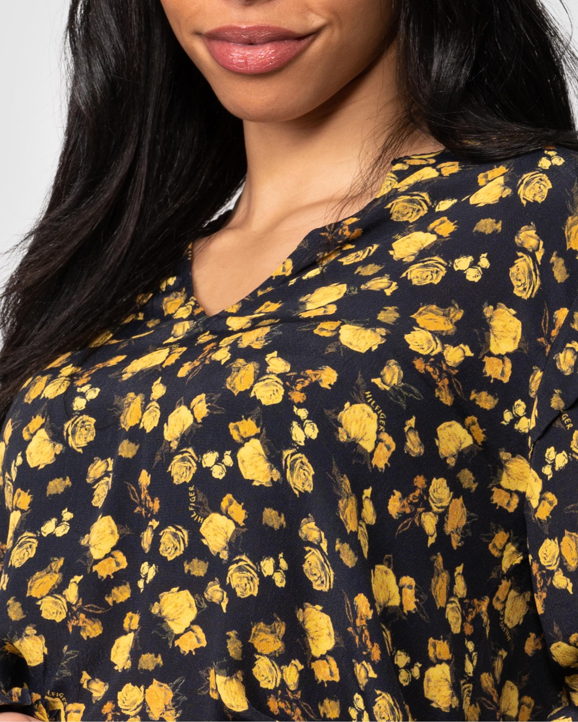 Tommy Hilfiger Moss Crepe Rose Womens Blouse - Image 4