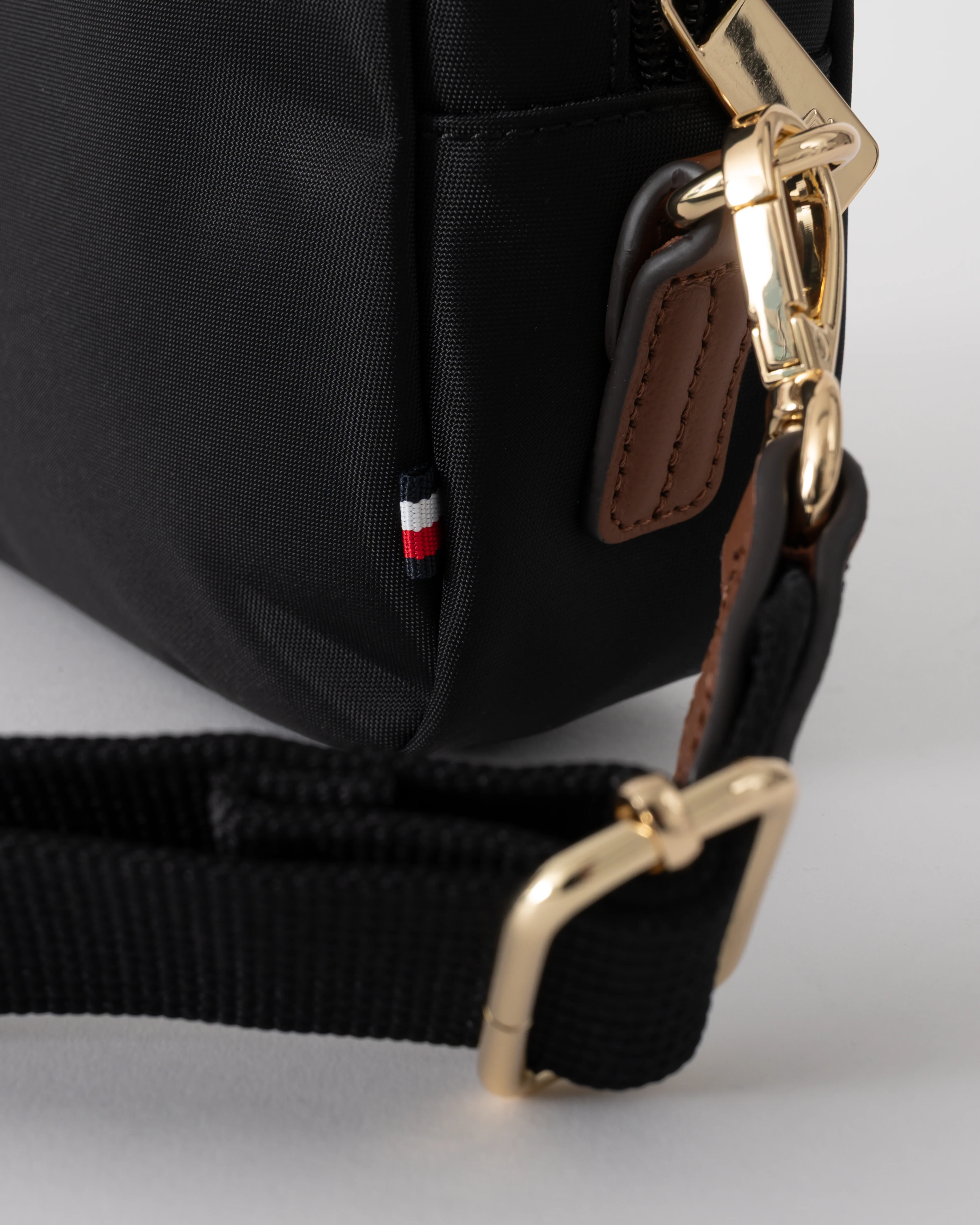Tommy Hilfiger Popette Womens Camera Bag - Black - Image 3