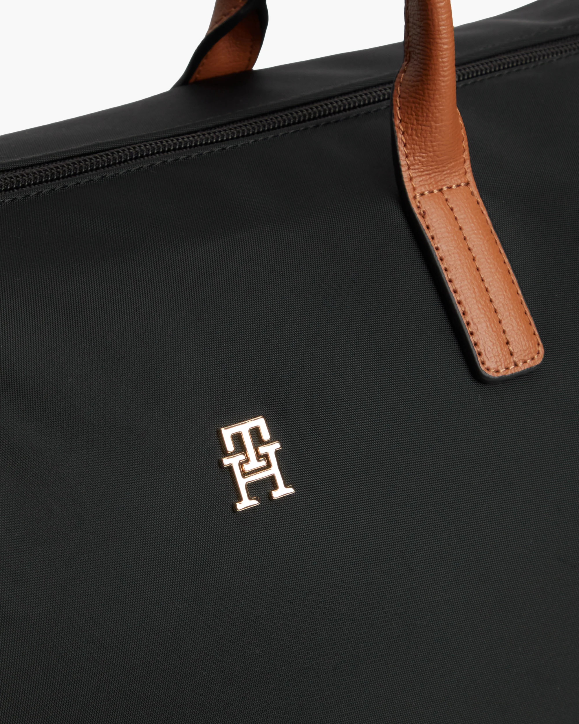 Tommy Hilfiger Popette Womens Weekender Bag - Black - Image 3