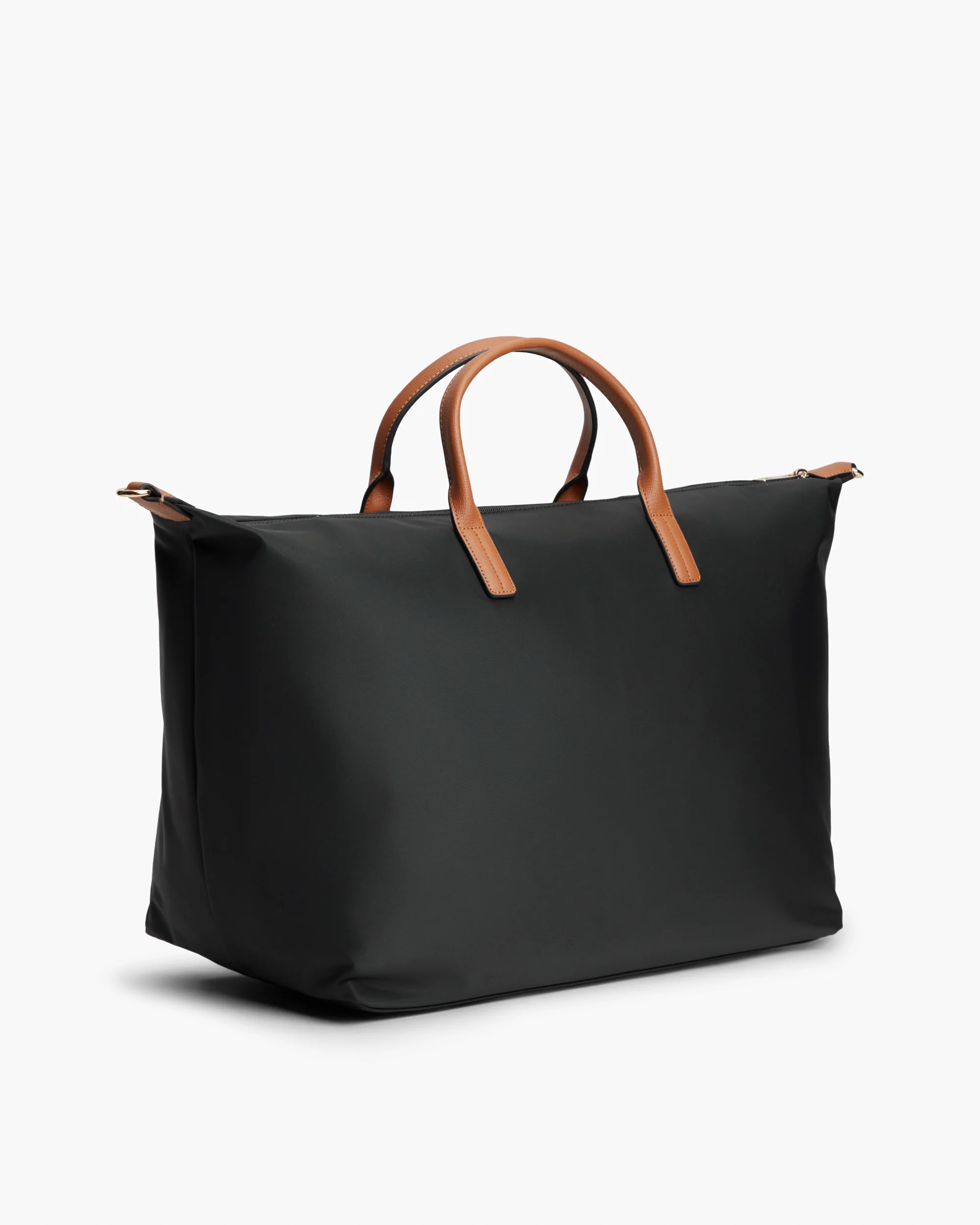 Tommy Hilfiger Popette Womens Weekender Bag - Black - Image 5